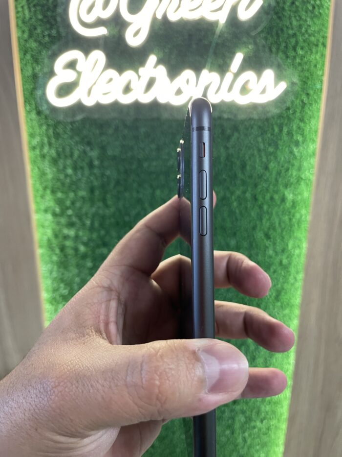 iPhone 11 128 GB - Image 2